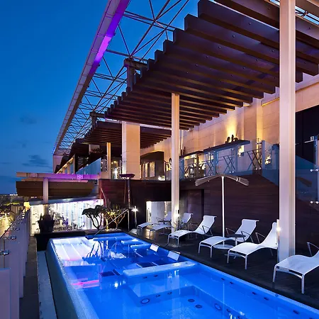 Romeo hotel 
